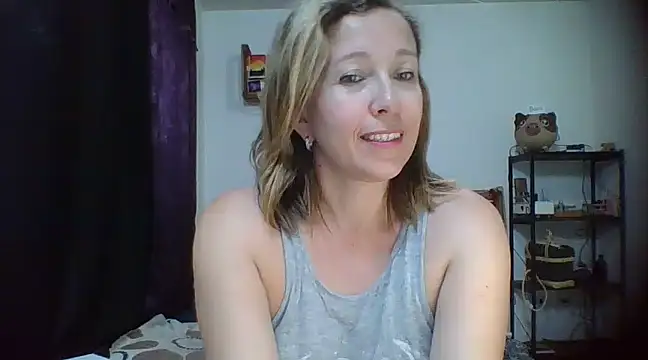 Snapshot of charlott_ponce chatting on 10, 1, 2025 charlott ponce online show from 10, 1, 2025