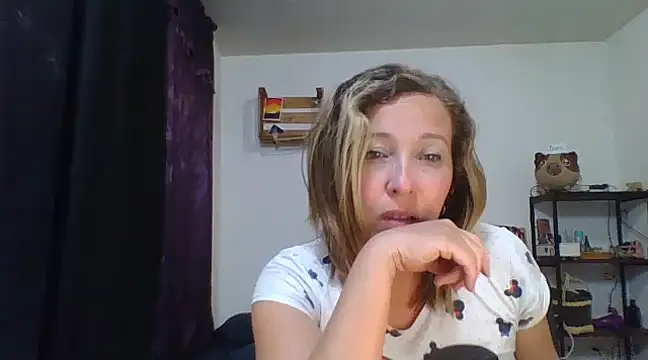 Snapshot of charlott_ponce chatting on 22, 1, 2025 charlott ponce online show from 22, 1, 2025