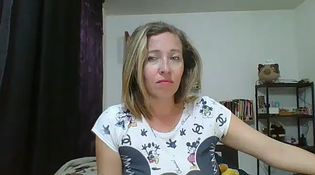 Snapshot of charlott_ponce chatting on 31, 1, 2025 charlott ponce online show from 31, 1, 2025
