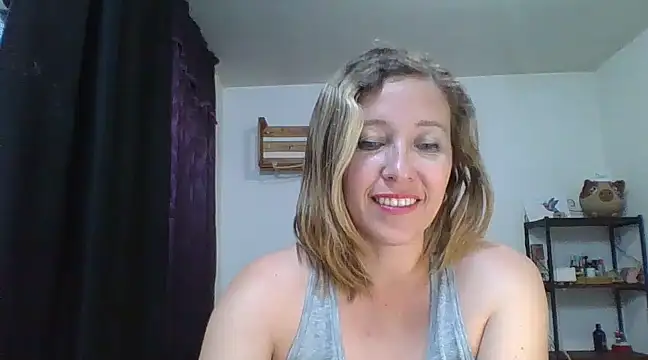 Snapshot of charlott_ponce chatting on 11, 2, 2025 charlott ponce online show from 11, 2, 2025