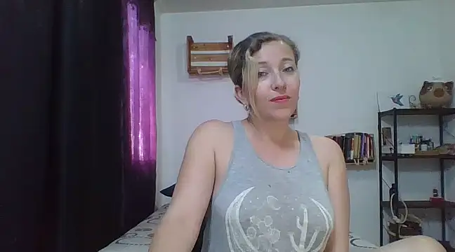 Snapshot of charlott_ponce chatting on 14, 2, 2025 charlott ponce online show from 14, 2, 2025
