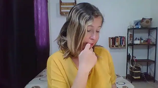 Snapshot of charlott_ponce chatting on 19, 3, 2025 charlott ponce online show from 19, 3, 2025