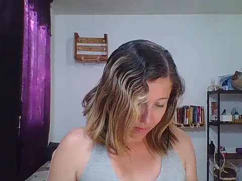 Snapshot of charlott_ponce chatting on 20, 3, 2025 charlott ponce online show from 20, 3, 2025