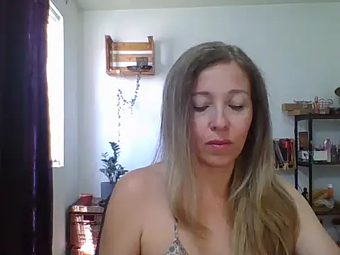 charlott ponce online show from 6, 4, 2026