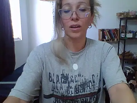 Snapshot of charlott_ponce chatting on 23, 6, 2026 charlott ponce online show from 23, 6, 2026