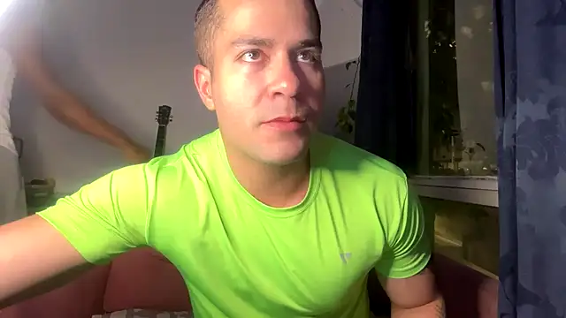 Snapshot of gerson173Hugo chatting on 20, 3, 2025 gerson173Hugo online show from 20, 3, 2025