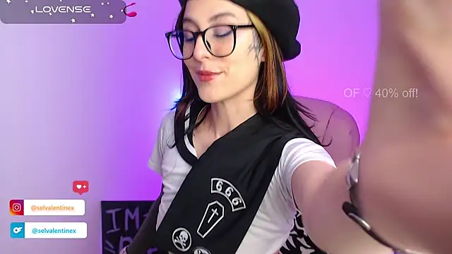 Snapshot of selvalentinex chatting on 27, 9, 2025 selvalentinex online show from 27, 9, 2025