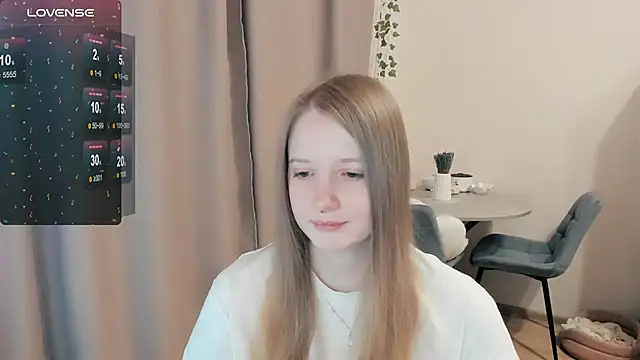 Snapshot of Alyaley chatting on 17, 11, 2025 Alyaley online show from 17, 11, 2025