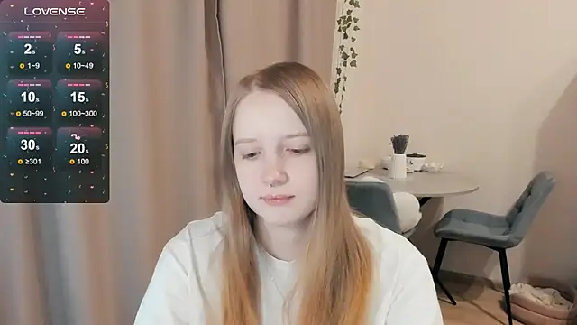 Snapshot of Alyaley chatting on 18, 11, 2025 Alyaley online show from 18, 11, 2025