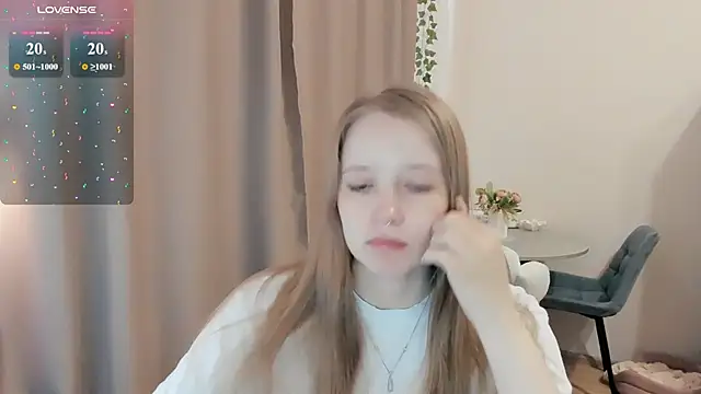 Snapshot of Alyaley chatting on 9, 7, 2026 Alyaley online show from 9, 7, 2026