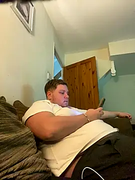 Snapshot of Lukeyboy027 chatting on 9, 11, 2025 Lukeyboy027 online show from 9, 11, 2025