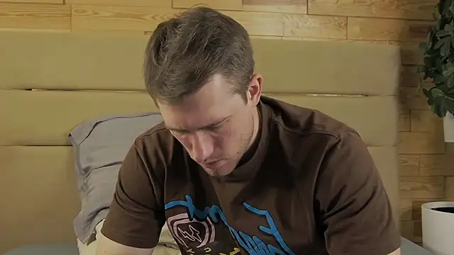 EthanPinkman online show from 9, 10, 2025