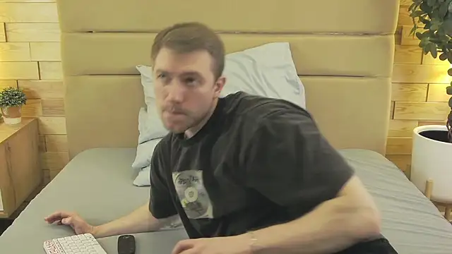 Snapshot of EthanPinkman chatting on 10, 3, 2026 EthanPinkman online show from 10, 3, 2026