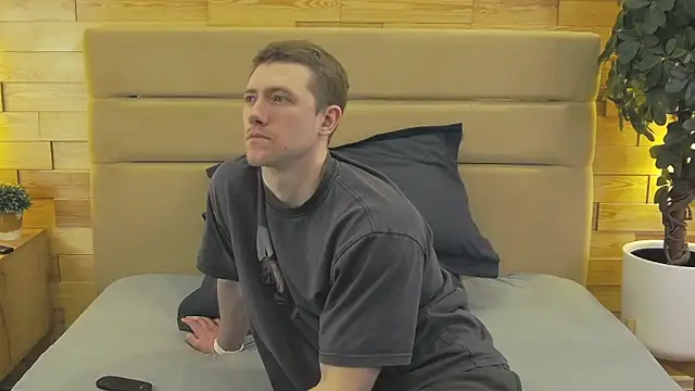 Snapshot of EthanPinkman chatting on 5, 4, 2026 EthanPinkman online show from 5, 4, 2026