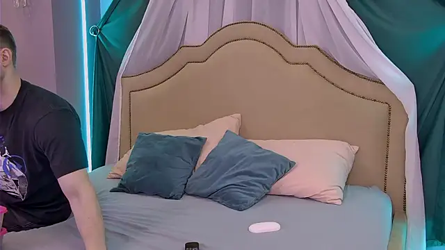 Snapshot of EthanPinkman chatting on 8, 4, 2026 EthanPinkman online show from 8, 4, 2026