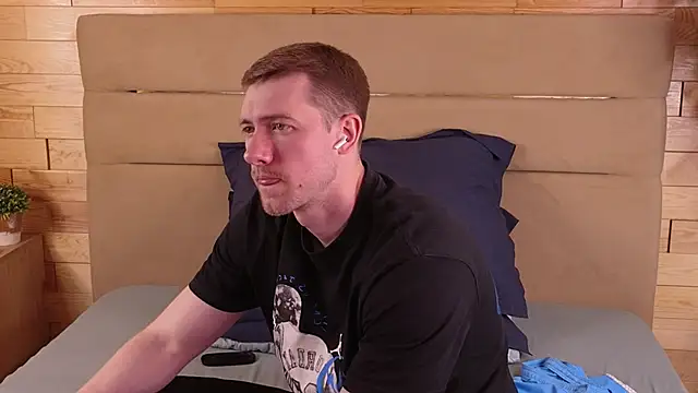 Snapshot of EthanPinkman chatting on 7, 5, 2026 EthanPinkman online show from 7, 5, 2026