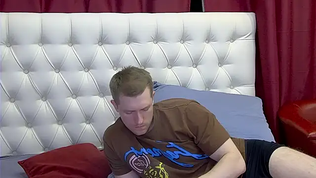 Snapshot of EthanPinkman chatting on 12, 5, 2026 EthanPinkman online show from 12, 5, 2026