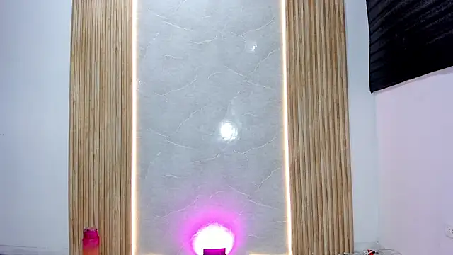 wild demongirl online show from 17, 12, 2025