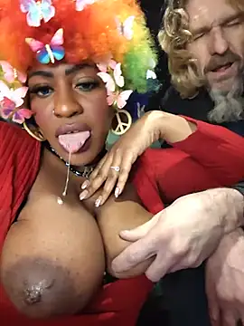 Snapshot of AmazonianMistress chatting on 22, 5, 2026 AmazonianMistress online show from 22, 5, 2026