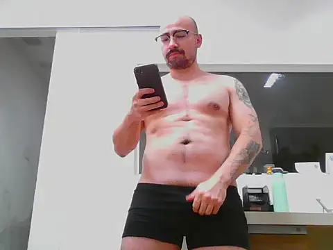 Snapshot of SeizoC chatting on 21, 11, 2025 SeizoC online show from 21, 11, 2025