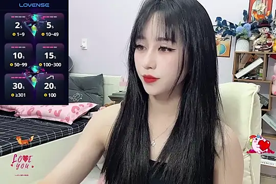 Snapshot of _LLisa_ chatting on 20, 12, 2024 LLisa online show from 20, 12, 2024