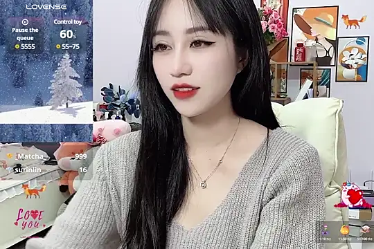 Snapshot of _LLisa_ chatting on 10, 2, 2025 LLisa online show from 10, 2, 2025