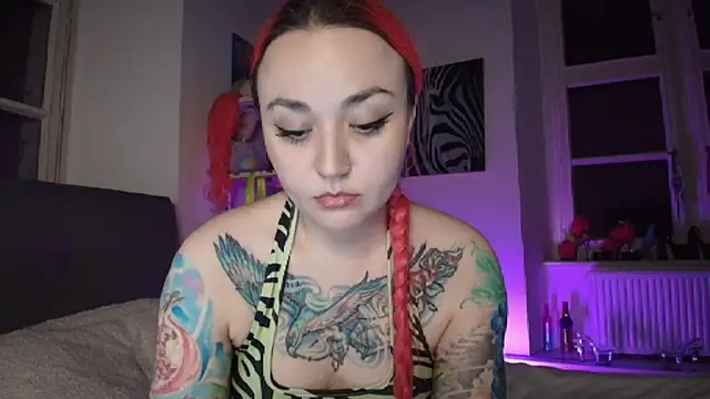 Snapshot of PinkHurricaneOfficial chatting on 21, 3, 2025 PinkHurricaneOfficial online show from 21, 3, 2025