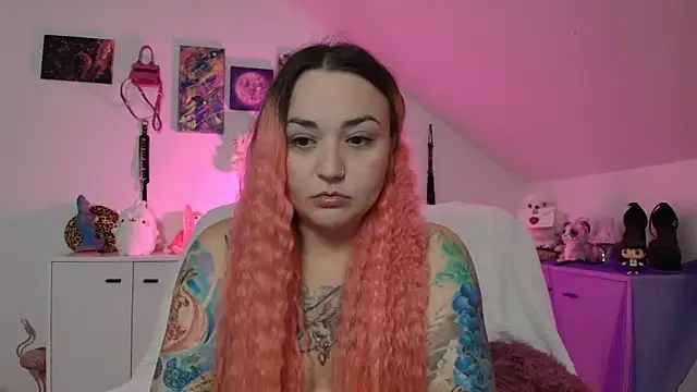 Snapshot of PinkHurricaneOfficial chatting on 18, 9, 2025 PinkHurricaneOfficial online show from 18, 9, 2025