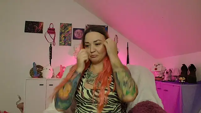 Snapshot of PinkHurricaneOfficial chatting on 24, 9, 2025 PinkHurricaneOfficial online show from 24, 9, 2025