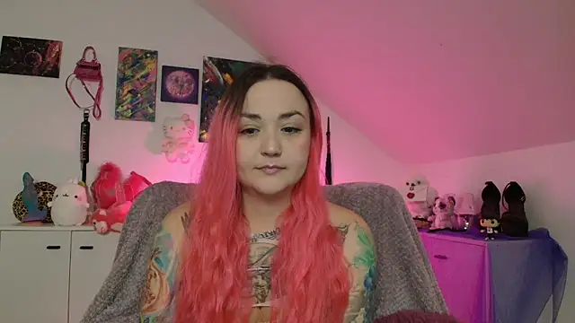 Snapshot of PinkHurricaneOfficial chatting on 27, 9, 2025 PinkHurricaneOfficial online show from 27, 9, 2025