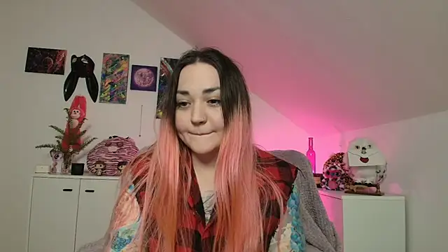 PinkHurricaneOfficial online show from 11, 4, 2026