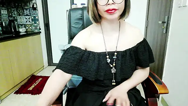 Miu-Le online show from 8, 11, 2025