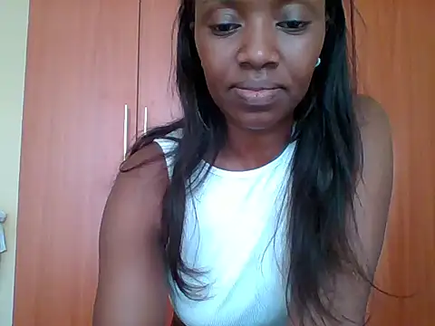 Snapshot of sexy_darleen23 chatting on 2, 10, 2025 sexy darleen23 online show from 2, 10, 2025