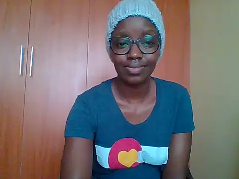 Snapshot of sexy_darleen23 chatting on 1, 3, 2026 sexy darleen23 online show from 1, 3, 2026