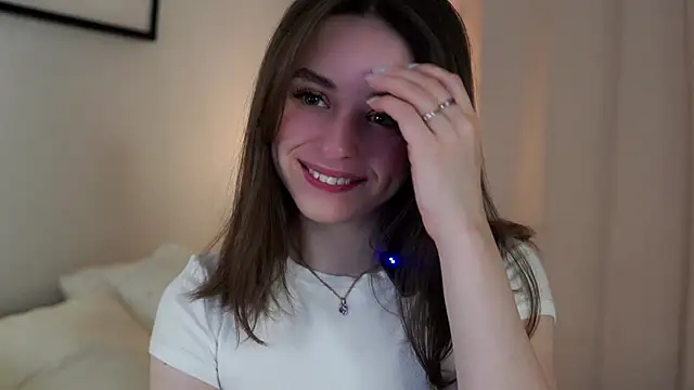 Snapshot of EstherMitchel chatting on 10, 1, 2025 EstherMitchel online show from 10, 1, 2025