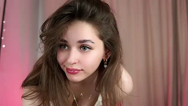 Snapshot of EstherMitchel chatting on 28, 1, 2025 EstherMitchel online show from 28, 1, 2025