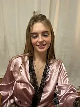 Snapshot of lovelly_molly chatting on 5, 2, 2025 lovelly molly online show from 5, 2, 2025