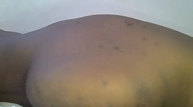 Snapshot of weusi12wetu chatting on 8, 3, 2025 weusi12wetu online show from 8, 3, 2025