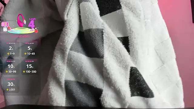 Snapshot of andy_dwels777 chatting on 4, 11, 2025 andy dwels777 online show from 4, 11, 2025