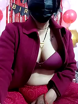 Snapshot of Beauty-khan chatting on 2, 1, 2025 Beauty-khan online show from 2, 1, 2025