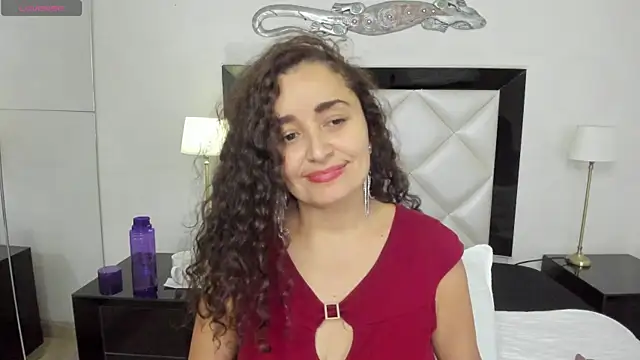  luna  sweet  online show from 3, 2, 2025