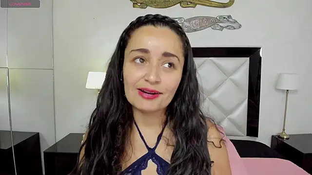  luna  sweet  online show from 7, 2, 2025