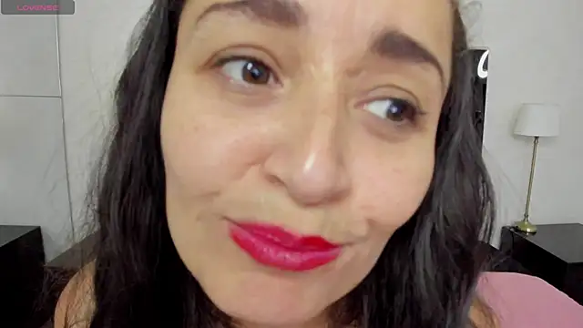  luna  sweet  online show from 7, 2, 2025