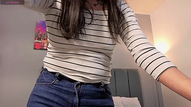 Snapshot of Alli_cooper chatting on 17, 6, 2026 Alli cooper online show from 17, 6, 2026