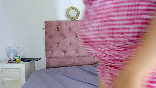 Snapshot of Tara__Sexy chatting on 8, 2, 2025 Tara Sexy online show from 8, 2, 2025