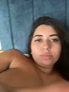 Snapshot of Tara__Sexy chatting on 5, 3, 2025 Tara Sexy online show from 5, 3, 2025