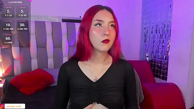 Snapshot of Megan_wolf1_ chatting on 9, 1, 2025 Megan wolf1 online show from 9, 1, 2025