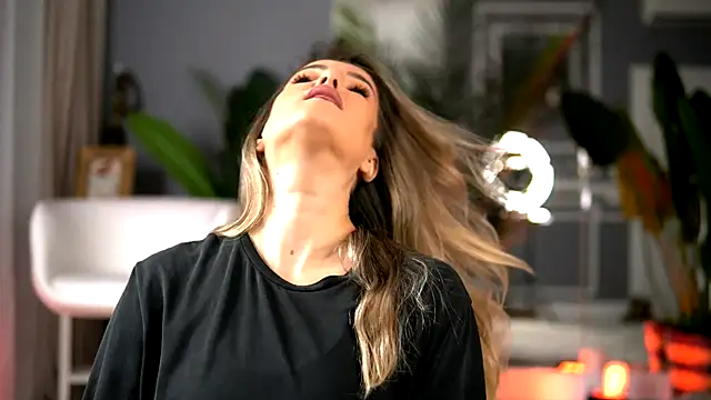 KellyMathews online show from 8, 10, 2025