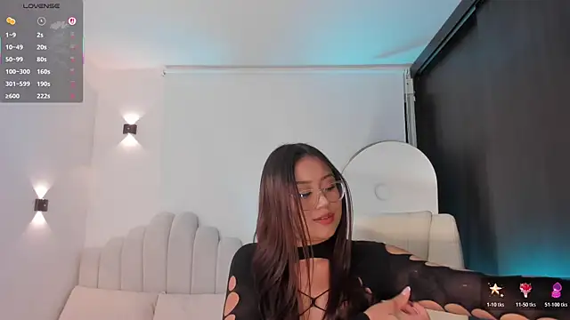 AmberLewis  online show from 30, 4, 2026