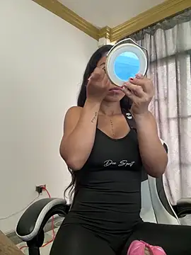 bella-black online show from 4, 5, 2026